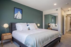 1BR walking distance to The Grove Beverly Center LAX-129