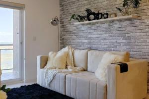 PAZ Y ARMONÍA: un hogar lejos de casa!