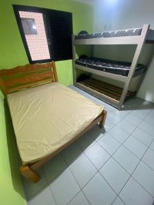 Pé na areia praia da Guilhermina III