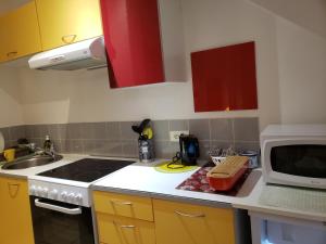 Cassis centre 100 m du port place parking