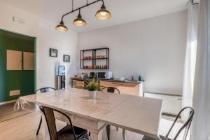 GuestHost - Family & Friends Rooms