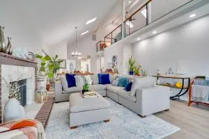 Private Dock Discovery Bay Vacation Rental! - Oakley