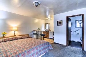 Loveland Vacation Rental - 1 Mile to Lake!