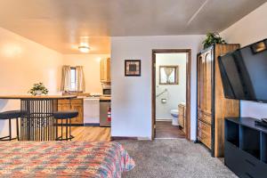Loveland Vacation Rental - 1 Mile to Lake!