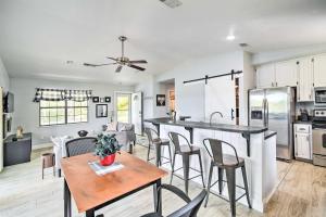 Hawthorne Hideaway with Waterfront Fire Pit!