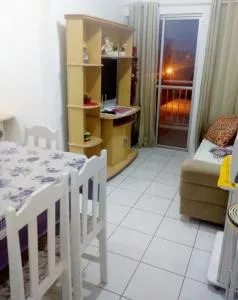 APARTAMENTO 10 min de CRICIUMA em IÇARA-SC - 2 quartos - 3 Ar-Condicionado split - Cozinha equipada - Banheiro - Garagem coberta e Wi-Fi - Anfitriã Superhost no BnB - Sangão