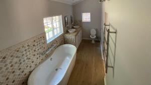 Elm Tree House - Dullstroom - holiday home