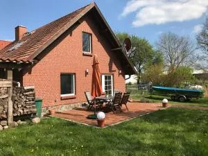 Ferienhaus Hobbyhof Kressin nahe Plau am See - Neu Poserin