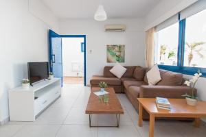 Two-Bedroom Apartment room in Flouressia Gardens