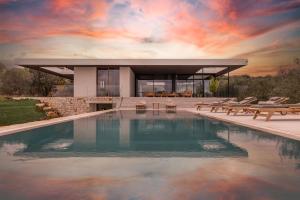 Villa V - Epoca Collection