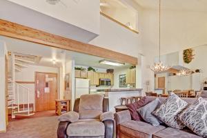 River Mtn Lodge E305