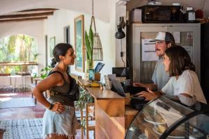 Believe Surf & Yoga Lodge Santa Teresa