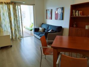 Spacious apartment in Roses, 60 m², shared pool