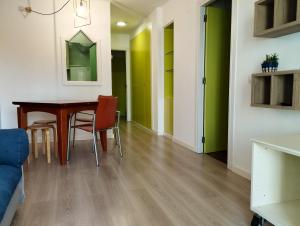 Spacious apartment in Roses, 60 m², shared pool