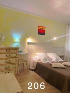 Hotels Hotel De La Plage : Chambre Double