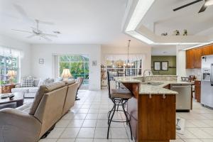 Solar Heated Pool, Hot Tub, Kayaks, Canal Views - Villa Tranquil Haven- Roelens Vacations