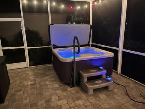 Solar Heated Pool, Hot Tub, Kayaks, Canal Views - Villa Tranquil Haven- Roelens Vacations