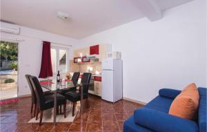 One-Bedroom Apartment In Dubrava