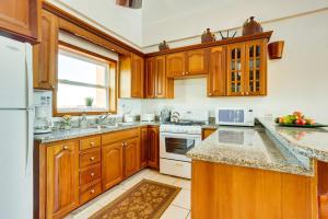 Villa 99-Beachfront-Pool-Luxury Villa