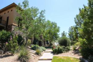 A12-The Grotto-Top Floor 2-bedroom Sunset Villa