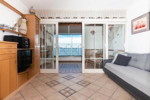 Sunny Beach Apartment by Locap Group 
