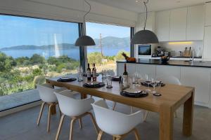 VILLA PINEA - Newly built modern villa few minutes from the beach -