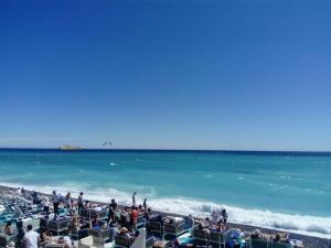 Studio avec balcon à 7 min du port et de Garibaldi