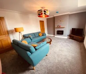 Luxury 2 bed apt 4 mins from M6 J44 pet friendly, - Harker