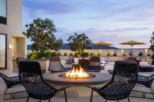 洛杉矶伯班克/市中心春季山丘套房酒店 - North Glendale