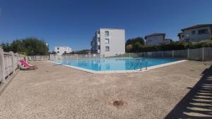 Appartement à Hendaye avec piscine et à côté de la plage