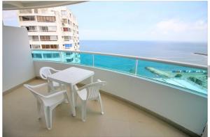 Torres del lago de 2 habitaciones, 1201