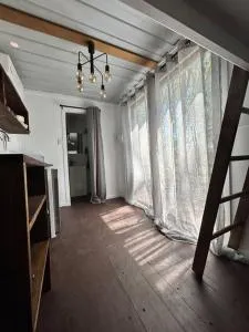 Hill dweller hideout - Willow Vale