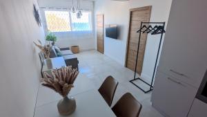 Appartements Superb apartment with sea view, 200m from beach : photos des chambres