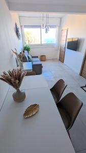 Appartements Superb apartment with sea view, 200m from beach : photos des chambres