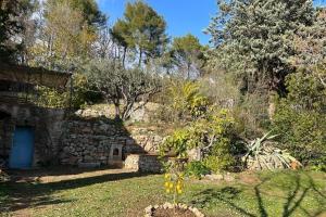 Maisons de vacances Quiet Farmhouse in Draguignan with Private Swimming Pool : photos des chambres