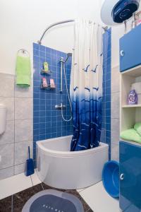 Apartments by the sea Rijeka - 13746