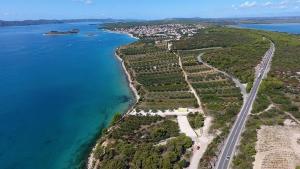 Apartments by the sea Pakostane, Biograd - 16203 