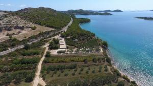 Apartments by the sea Pakostane, Biograd - 16203 