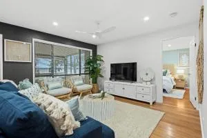 Edge Water - Belle Escapes Jervis Bay - Basin View