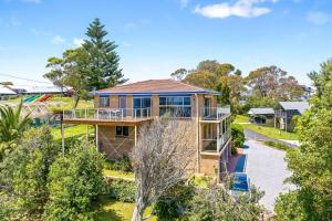 3 Bay Lane