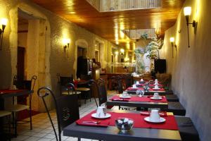 Hotels Hotel des Marquisats : photos des chambres