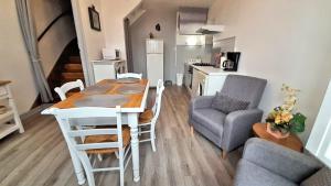 Appartements L'Oustalou - Gite entre Lot et Truyere : photos des chambres