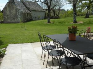 Maisons de vacances Gite Saint-Amans-des-Cots, 2 pieces, 2 personnes - FR-1-601-374 : photos des chambres