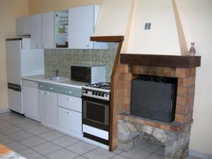 Maisons de vacances Gite Salles-la-Source, 3 pieces, 6 personnes - FR-1-601-404 : photos des chambres