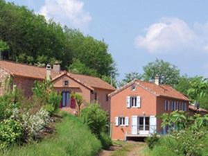 Maisons de vacances Gite Saint-Juery, 4 pieces, 6 personnes - FR-1-601-402 : photos des chambres