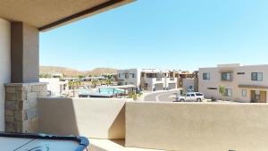 Town Center 2351 Private Hot Tub,Pickleball Equipment, XBOX