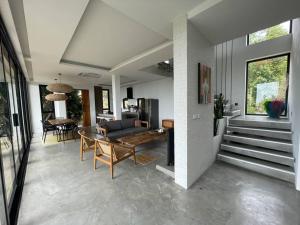 Villa Nour - 3 BR sea view pool villa in Srithanu