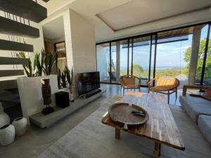 Villa Nour - 3 BR sea view pool villa in Srithanu
