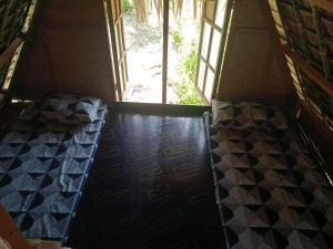 Titaays Surfers Inn