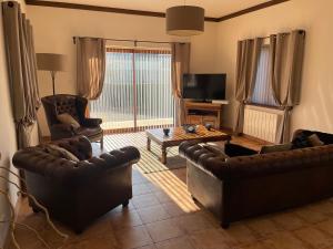 Maisons de vacances Rural spacious bungalow with pool : photos des chambres